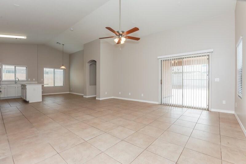 1,865/Mo, 1977 W Vineyard Plains Dr Queen Creek, AZ 85142 Living Room View 2