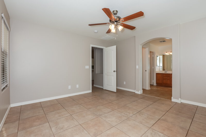 1,865/Mo, 1977 W Vineyard Plains Dr Queen Creek, AZ 85142 Main Bedroom View 2