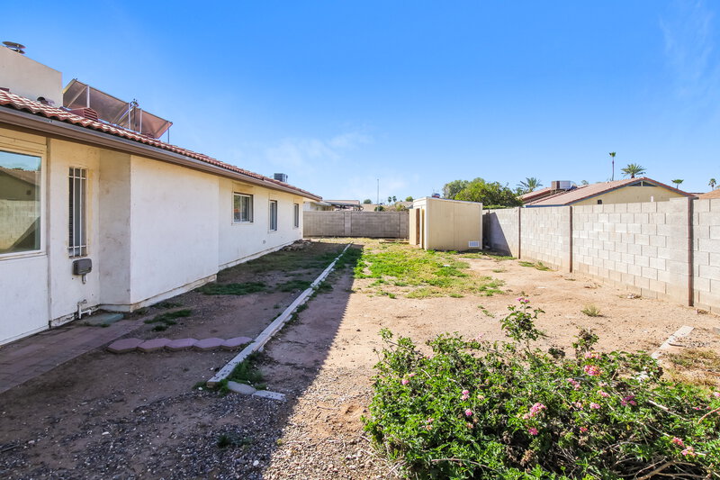 1,995/Mo, 5220 W Christy Dr Glendale, AZ 85304 Rear View