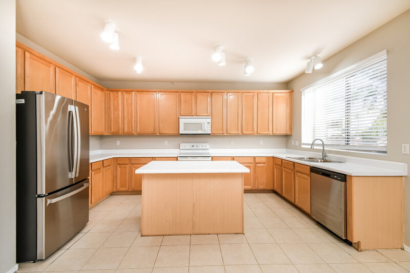 2,780/Mo, 9435 E Lompoc Ave Mesa, AZ 85209 Kitchen View