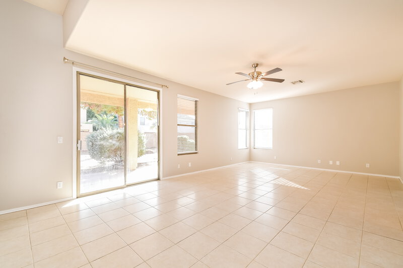 2,780/Mo, 9435 E Lompoc Ave Mesa, AZ 85209 Family Room View