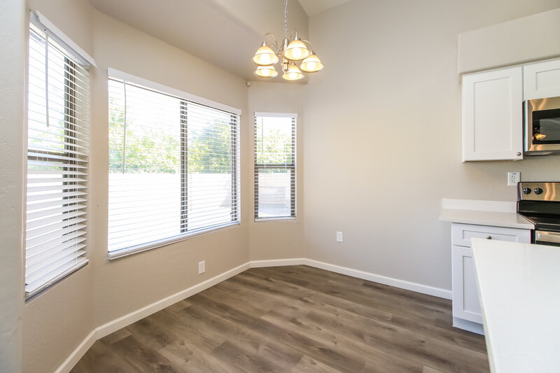 2,220/Mo, 341 N Fresno St Chandler, AZ 85225 Dining Room View
