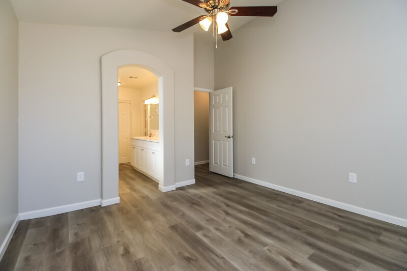2,220/Mo, 341 N Fresno St Chandler, AZ 85225 Main Bedroom View 2