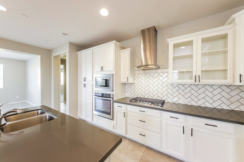 3,475/Mo, 10642 W Anna Ave Peoria, AZ 85383 Kitchen View 2