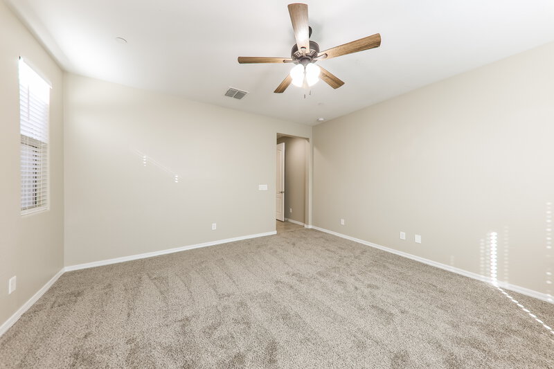3,135/Mo, 10642 W Anna Ave Peoria, AZ 85383 Main Bedroom View