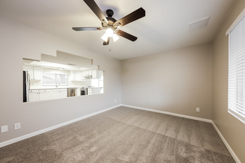 2,030/Mo, 11002 N 42nd Ave Phoenix, AZ 85029 Living Room View