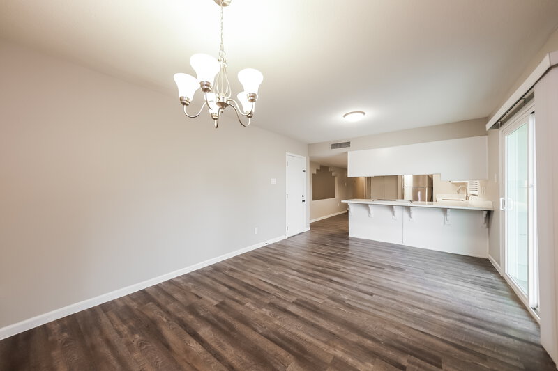 2,030/Mo, 11002 N 42nd Ave Phoenix, AZ 85029 Dining Room View