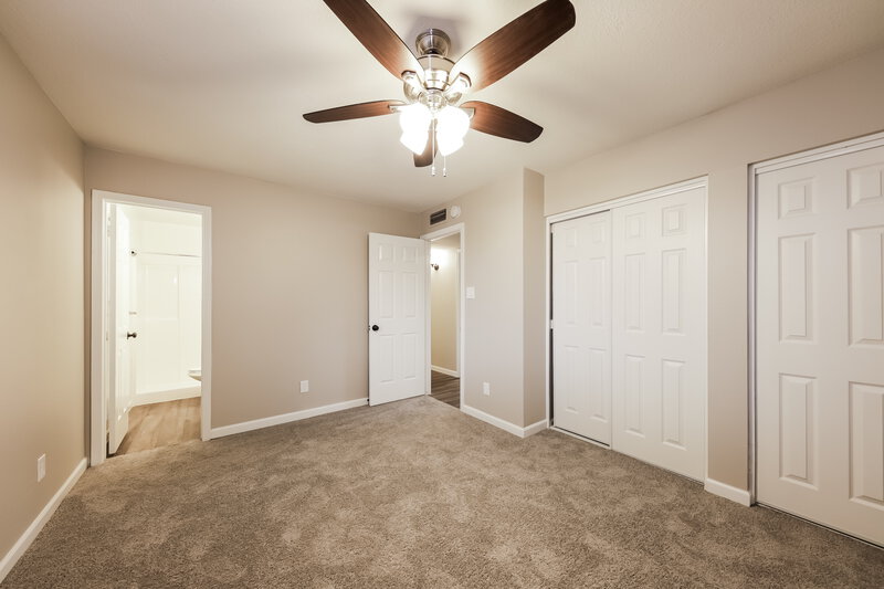 2,030/Mo, 11002 N 42nd Ave Phoenix, AZ 85029 Main Bedroom View 2