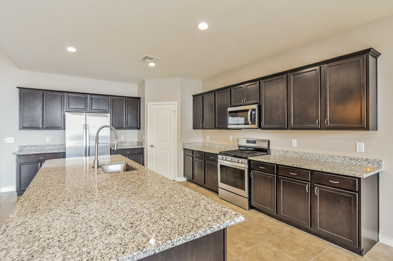 3,310/Mo, 30832 W Pinchot Ct Buckeye, AZ 85396 Kitchen View