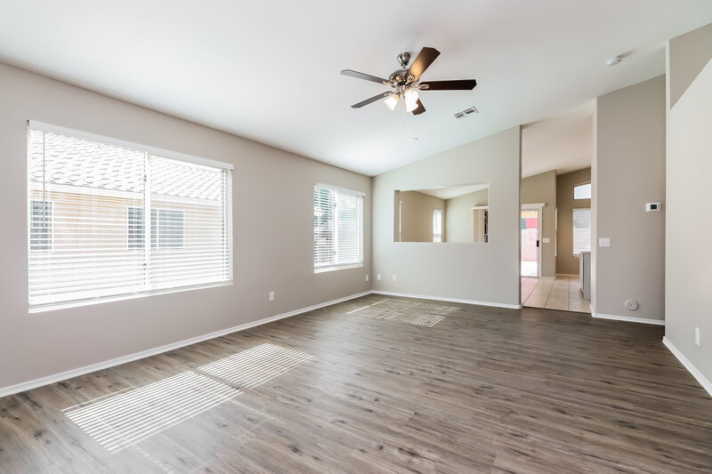 2,215/Mo, 8748 E Crescent Ave Mesa, AZ 85208 Living Room View 2