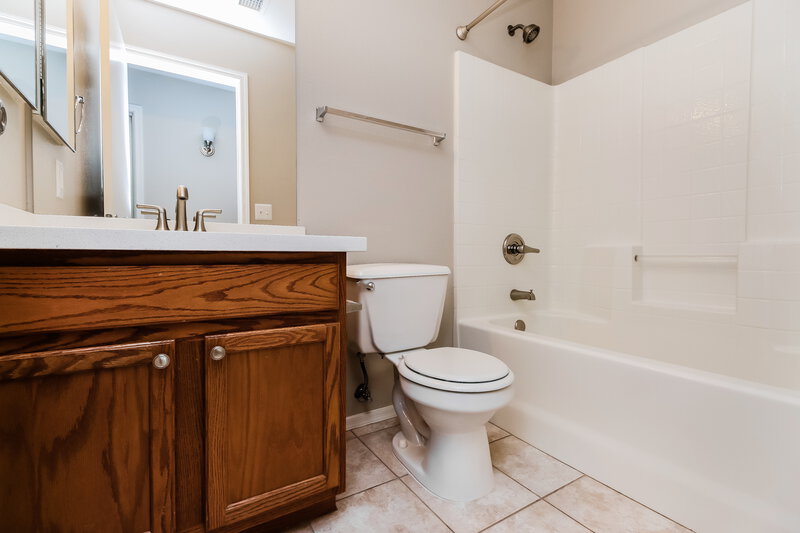 2,215/Mo, 8748 E Crescent Ave Mesa, AZ 85208 Bathroom View