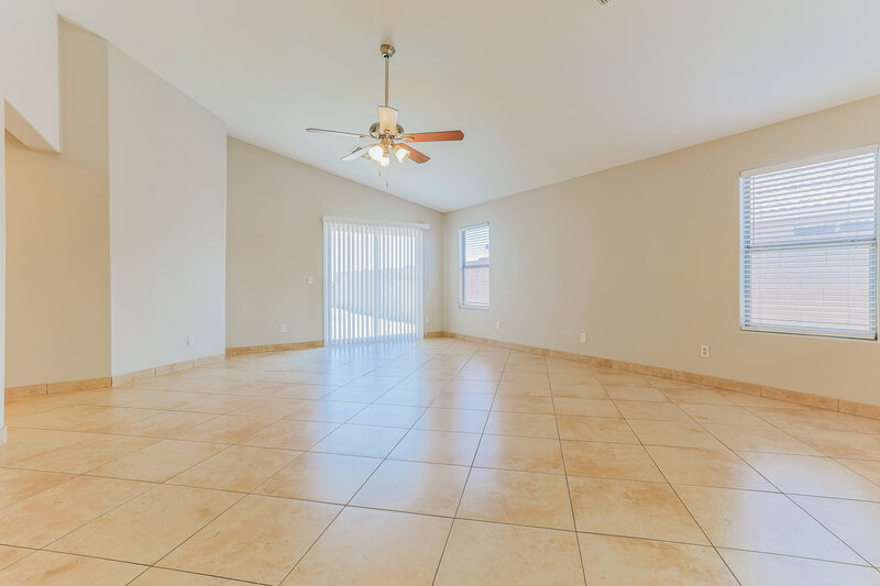 2,085/Mo, 10352 E Calypso Ave Mesa, AZ 85208 Living Room View