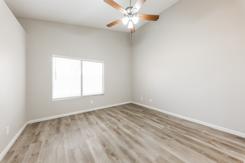 1,975/Mo, 22039 N 107th Dr Sun City, AZ 85373 Main Bedroom View