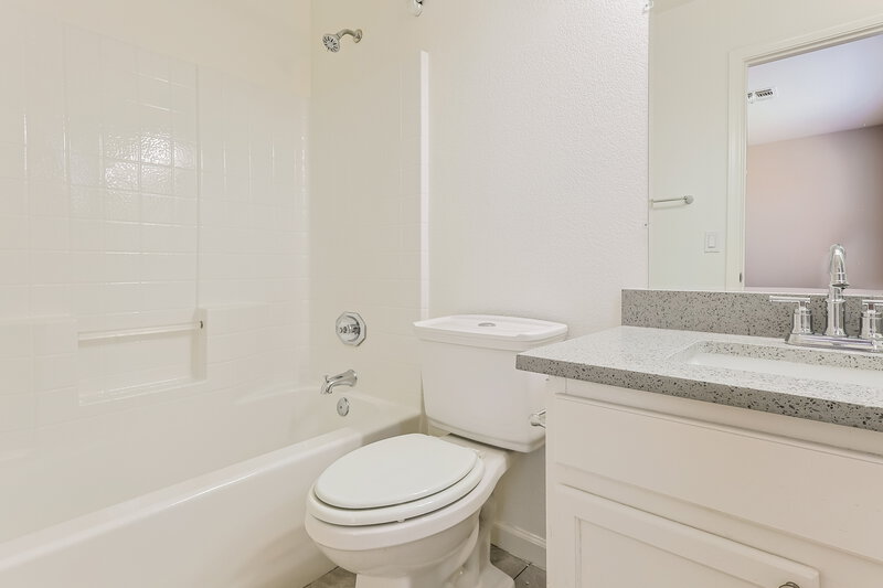 2,270/Mo, 10914 E Wier Ave Mesa, AZ 85208 Bathroom View