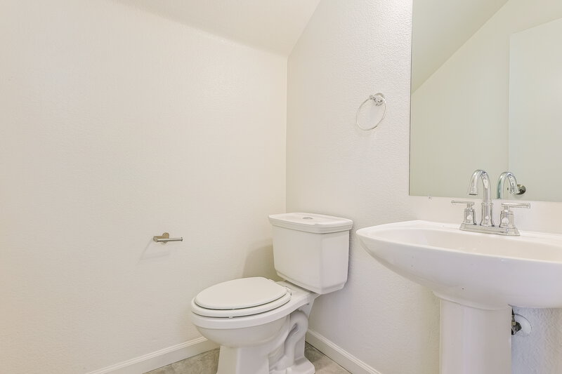 2,270/Mo, 10914 E Wier Ave Mesa, AZ 85208 Bathroom View 2