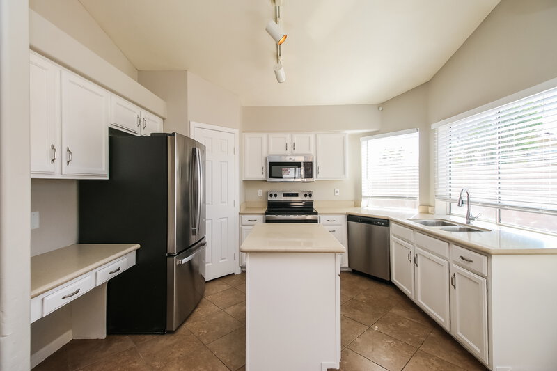 2,315/Mo, 7521 E Laguna Azul Ave Mesa, AZ 85209 Kitchen View