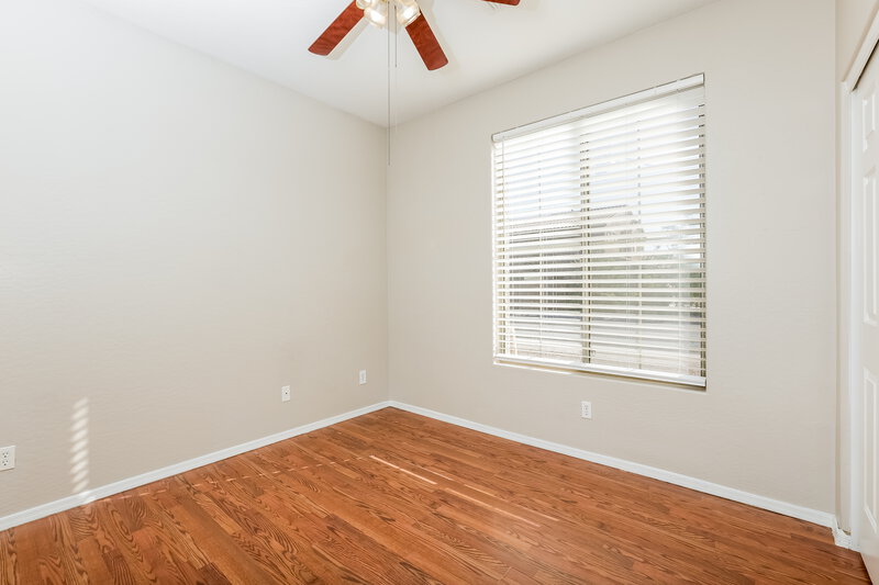 1,840/Mo, 3234 N 126th Dr Avondale, AZ 85392 Bedroom View 2