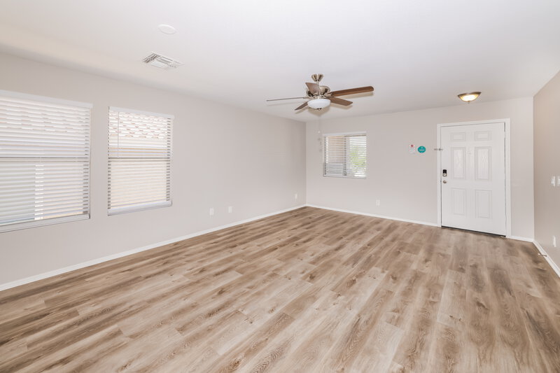 2,305/Mo, 10521 W Robin Ln Peoria, AZ 85383 Living Room View