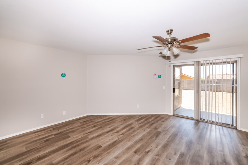2,305/Mo, 10521 W Robin Ln Peoria, AZ 85383 Dining Room View 2