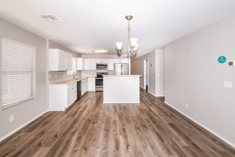 2,305/Mo, 10521 W Robin Ln Peoria, AZ 85383 Dining Room View 3