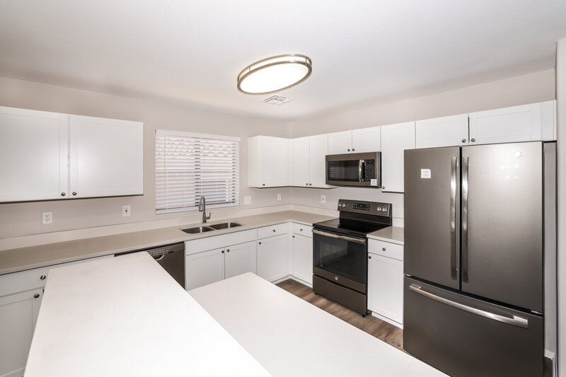 2,305/Mo, 10521 W Robin Ln Peoria, AZ 85383 Kitchen View