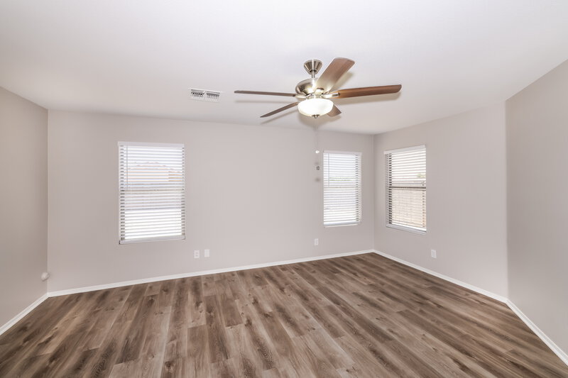 2,305/Mo, 10521 W Robin Ln Peoria, AZ 85383 Main Bedroom View