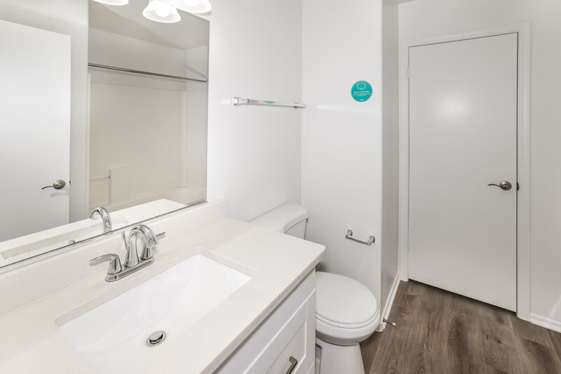 2,305/Mo, 10521 W Robin Ln Peoria, AZ 85383 Main Bathroom View