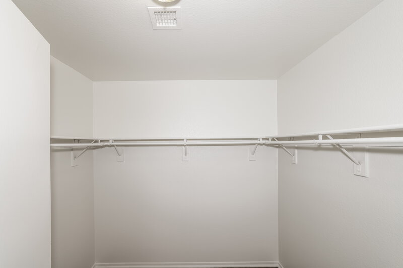 2,305/Mo, 10521 W Robin Ln Peoria, AZ 85383 Walk In Closet View