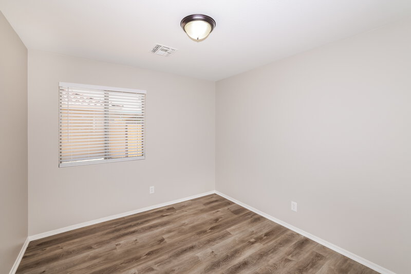 2,305/Mo, 10521 W Robin Ln Peoria, AZ 85383 Bedroom View 2
