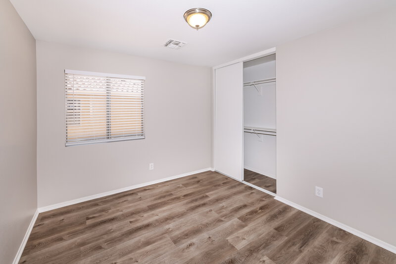 2,305/Mo, 10521 W Robin Ln Peoria, AZ 85383 Bedroom View 3