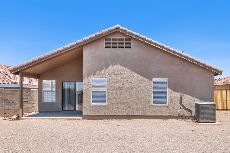 2,305/Mo, 10521 W Robin Ln Peoria, AZ 85383 Rear View