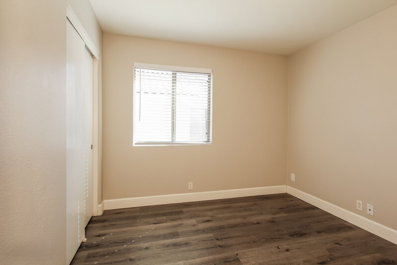1,660/Mo, 15746 W Young St Surprise, AZ 85374 Bedroom View 3