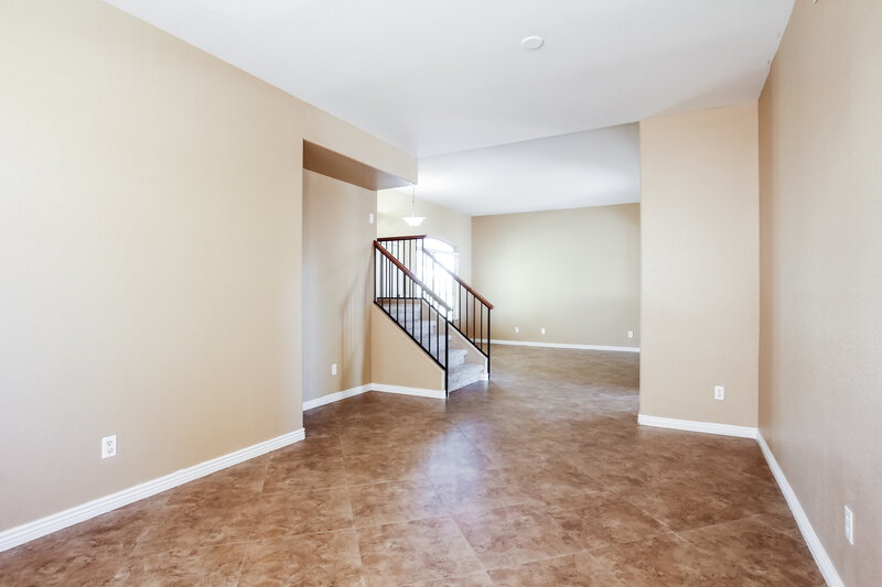 3,115/Mo, 26250 N 42nd St Phoenix, AZ 85050 Living Room View 2