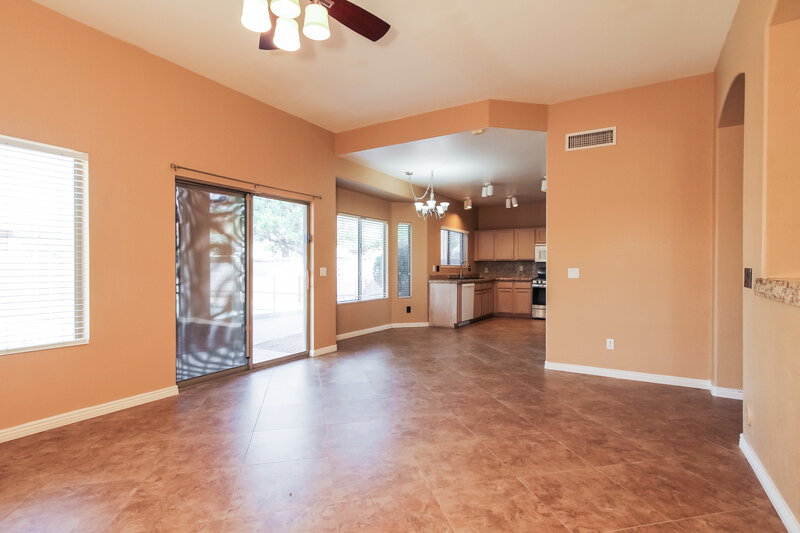 3,115/Mo, 26250 N 42nd St Phoenix, AZ 85050 Dining Room View