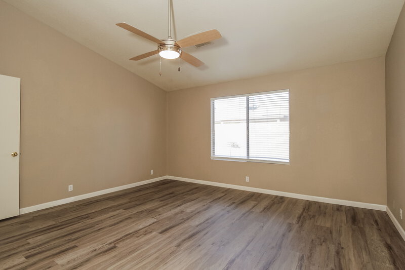 2,390/Mo, 8720 W Tuckey Ln Glendale, AZ 85305 Main Bedroom View