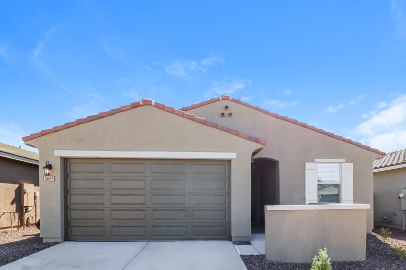 2,345/Mo, 5627 W Walatowa St Laveen, AZ 85339 External View