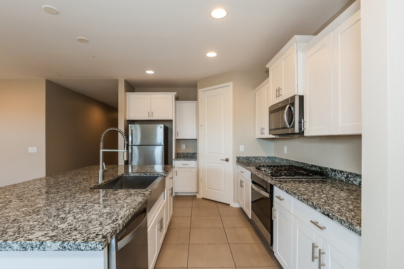 2,365/Mo, 5627 W Walatowa St Laveen, AZ 85339 Kitchen View 2