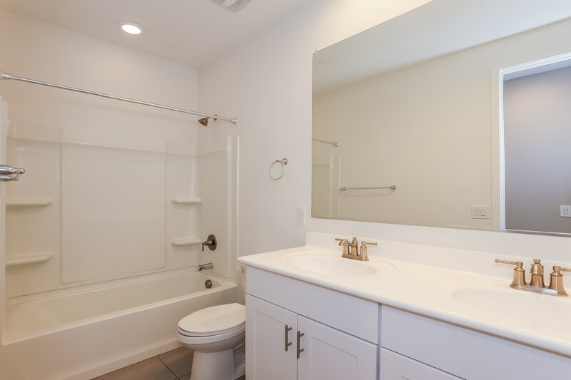 2,365/Mo, 5627 W Walatowa St Laveen, AZ 85339 Bathroom View