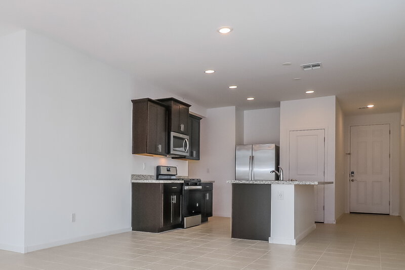 1,905/Mo, 10739 W Chipman Rd Tolleson, AZ 85353 Kitchen View