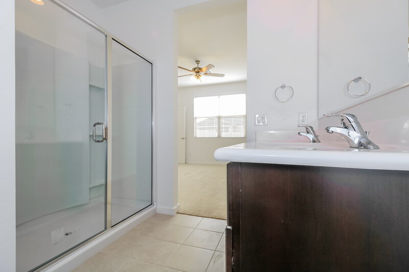 1,905/Mo, 10739 W Chipman Rd Tolleson, AZ 85353 Main Bathroom View
