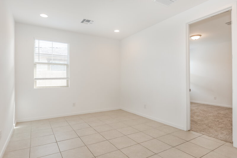 2,310/Mo, 11014 W Luxton Ln Tolleson, AZ 85353 Family Room View