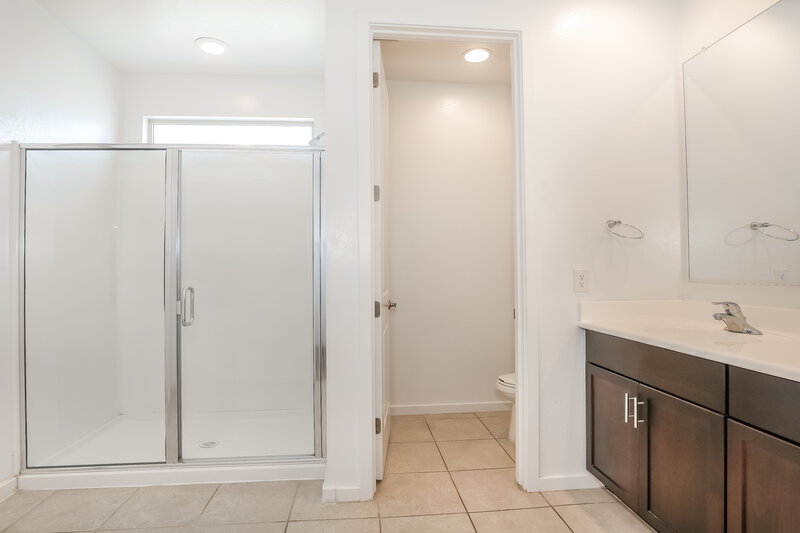 2,310/Mo, 11014 W Luxton Ln Tolleson, AZ 85353 Main Bathroom View 2