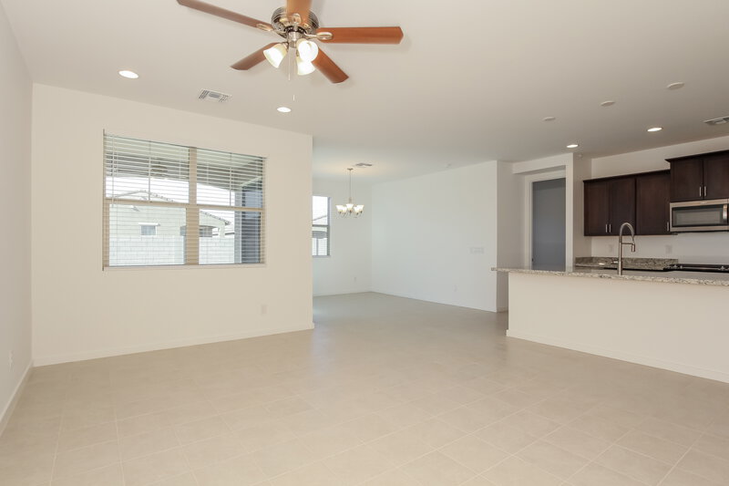 2,690/Mo, 11022 W Marguerite Ave Tolleson, AZ 85353 Misc View 3