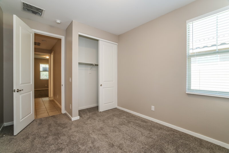 2,420/Mo, 11022 W Marguerite Ave Tolleson, AZ 85353 Bedroom View 2