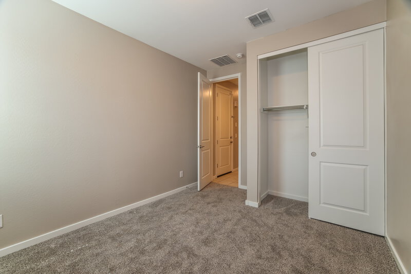 2,420/Mo, 11022 W Marguerite Ave Tolleson, AZ 85353 Bedroom View 3