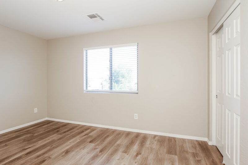 2,340/Mo, 5657 S 236th Ave Buckeye, AZ 85326 Bedroom View 2