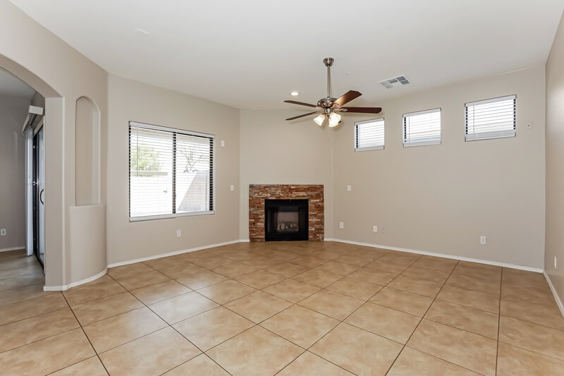 3,170/Mo, 5306 E Carol Ave Mesa, AZ 85206 Living Room View