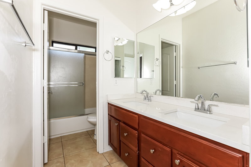 3,170/Mo, 5306 E Carol Ave Mesa, AZ 85206 Bathroom View