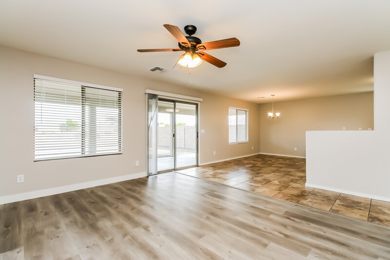 2,015/Mo, 23541 N Desert Dr Florence, AZ 85132 Living Room View