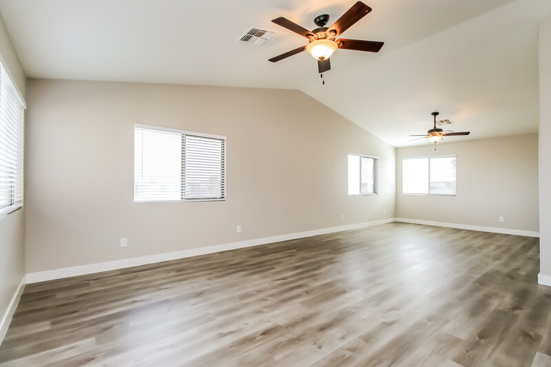 2,015/Mo, 23541 N Desert Dr Florence, AZ 85132 Family Room View